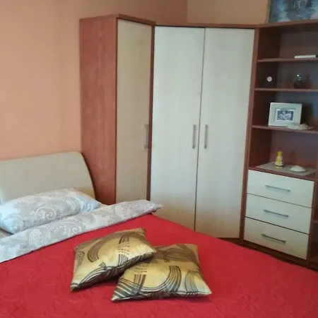 Cosy In Apartment *
